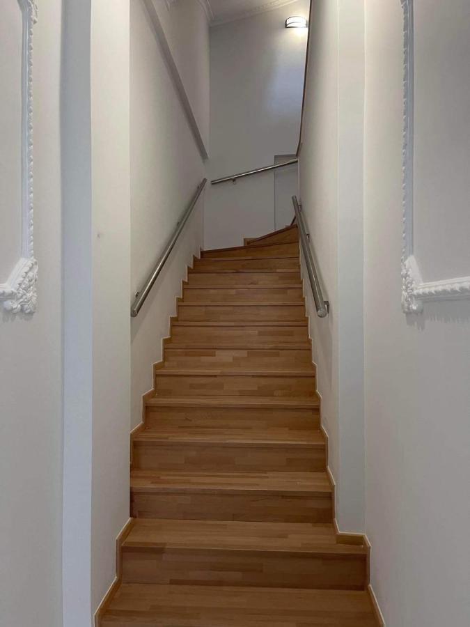 Kontis' Deluxe Furnished Apartment لوتراكي المظهر الخارجي الصورة