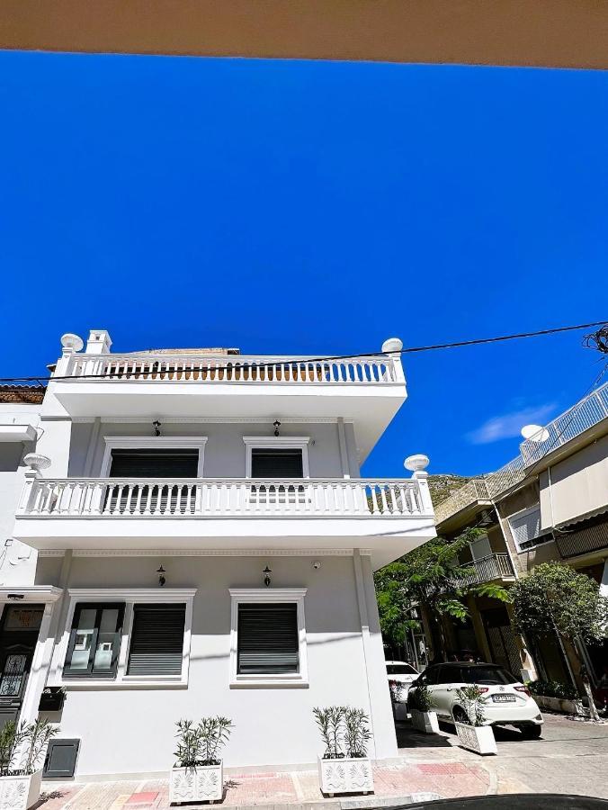 Kontis' Deluxe Furnished Apartment لوتراكي المظهر الخارجي الصورة