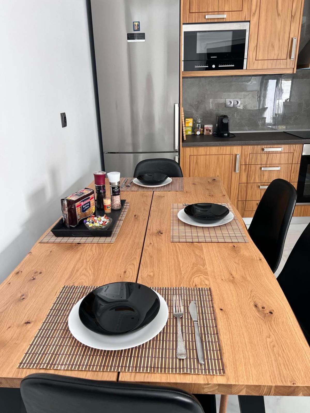 Kontis' Deluxe Furnished Apartment لوتراكي المظهر الخارجي الصورة